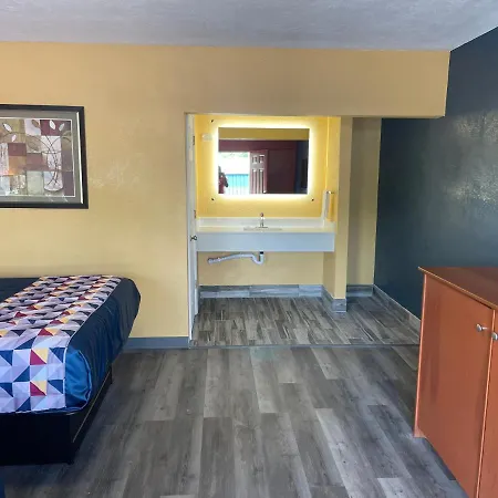 Economy Inn Hot Springs-3