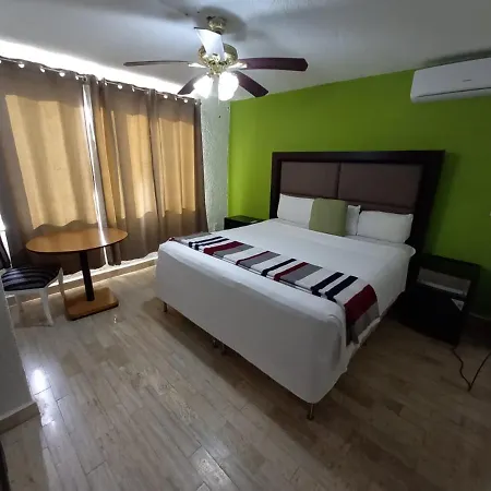 Nirvana Hotel - Cancun Hotel Zone-3