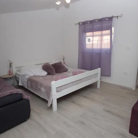 Apartments D-3