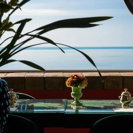 Hotel Villa Carlotta-2