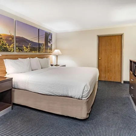 Days Inn By Wyndham Winnemucca-3