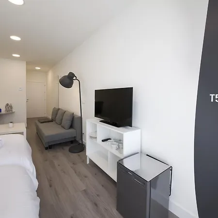 Pension T5 Donostia Suites-3