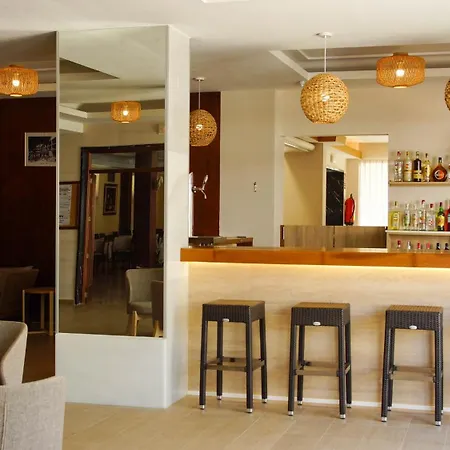Hotel Iris - Only Adults-2