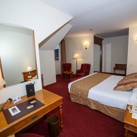 Hotel Hoyuela-3