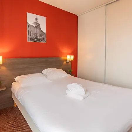 Comfort Aparthotel Nimes Centre-3