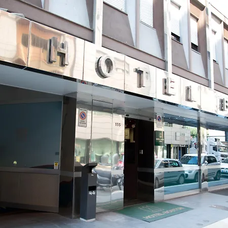 Hotel Boston-2
