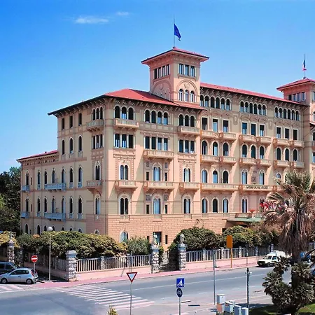 Grand Hotel Royal-3