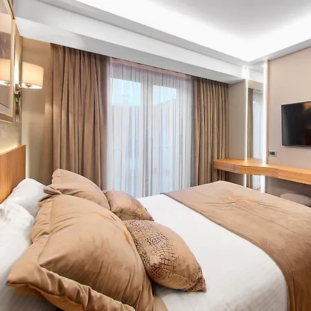 Lady Diana Hotel-3