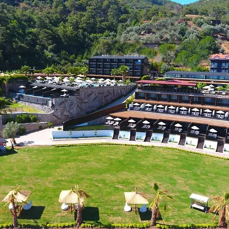 Manaspark Deluxe Hotel-3