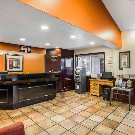 Econo Lodge Downtown-3