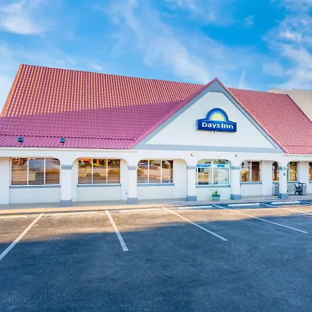 Days Inn By Wyndham Wilmington / University-2