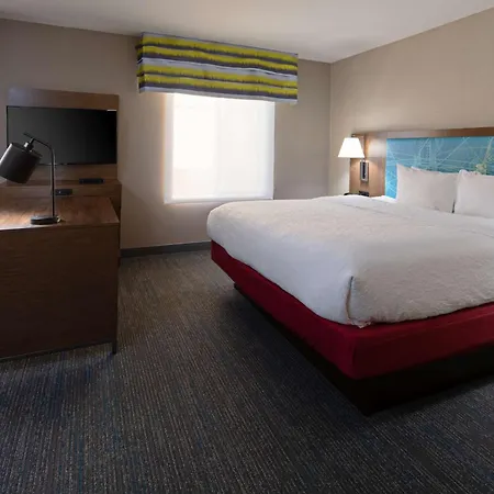 Hampton Inn Visalia-2