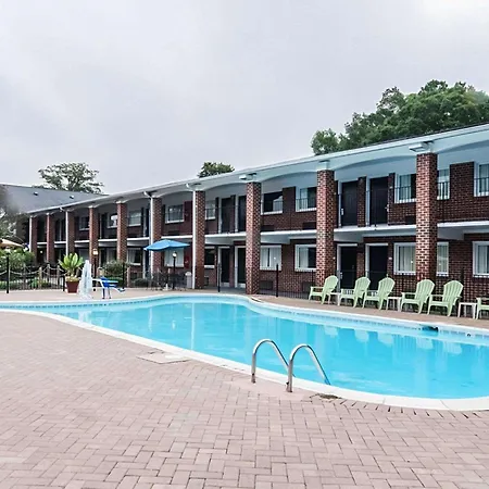 Rodeway Inn & Suites Williamsburg Central-2