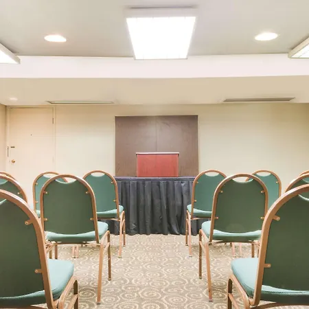 Ramada By Wyndham Lexington North Hotel & Conference Center-2
