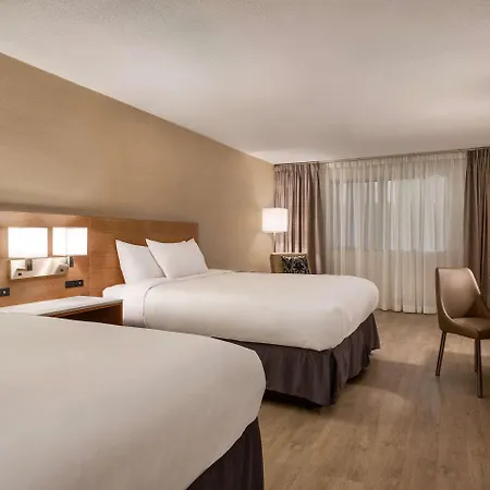Clarion Hotel Milwaukee Airport-3