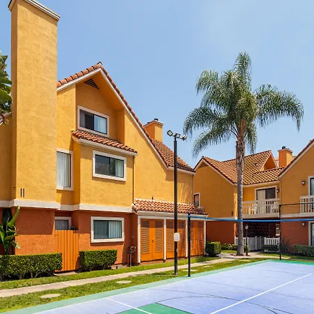 Clementine Hotel & Suites Anaheim-3