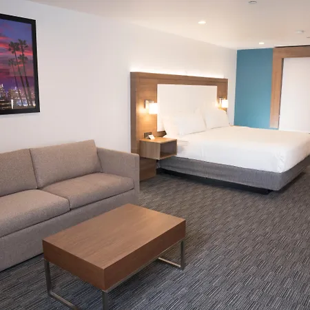 Holiday Inn Express Hollywood Walk Of Fame By Ihg-2