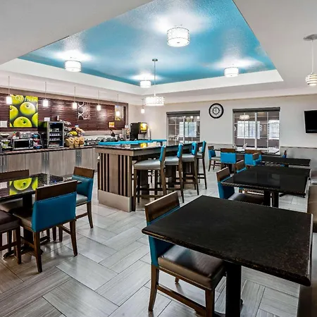 La Quinta By Wyndham Conroe-3
