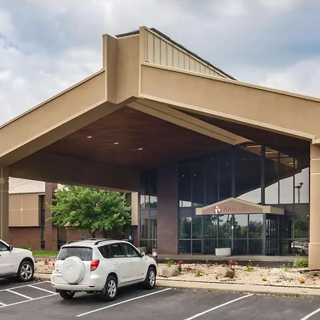 Ramada By Wyndham Columbus North-2