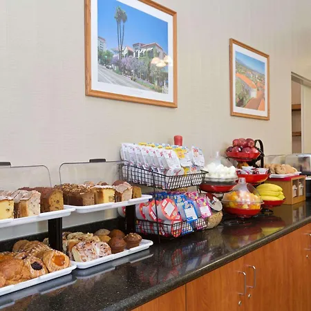 Ramada By Wyndham Santa Barbara-2