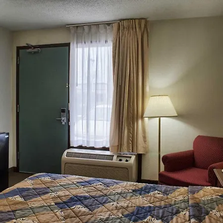 Rodeway Inn Richmond West End-3