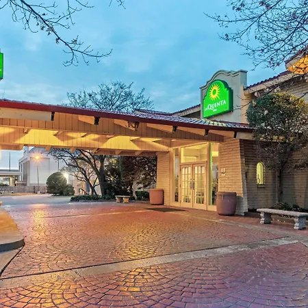 La Quinta Inn & Suites By Wyndham Wichita Falls Airport Area-3