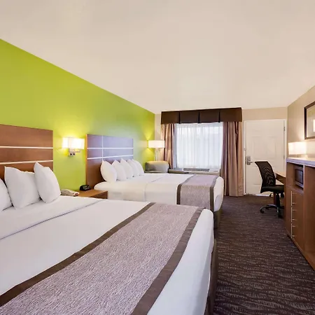 Days Inn & Suites By Wyndham Arcata-2