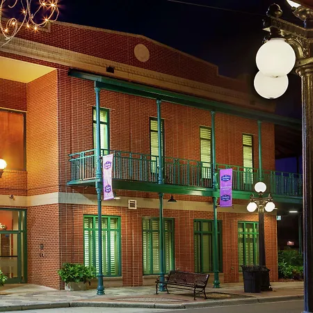 Hampton Inn & Suites Tampa Ybor City Downtown-3
