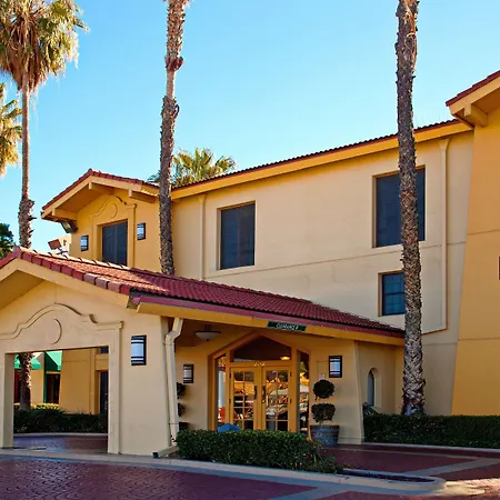 La Quinta Inn & Suites By Wyndham San Bernardino-2