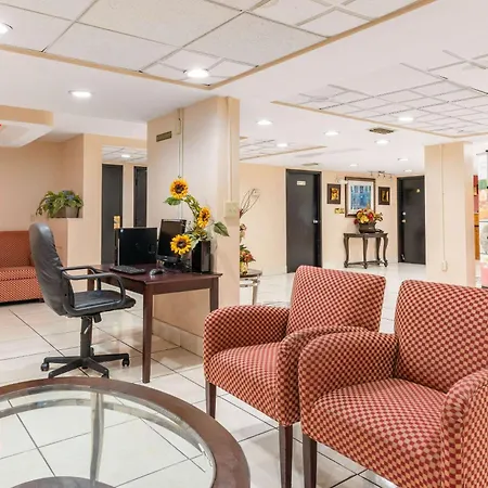 Quality Inn & Suites Orlando Airport-3
