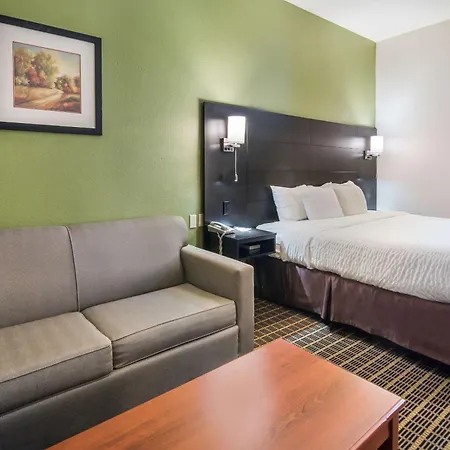 Clarion Inn & Suites Weatherford South-3