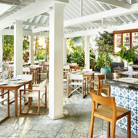 Parrot Key Hotel & Villas-2