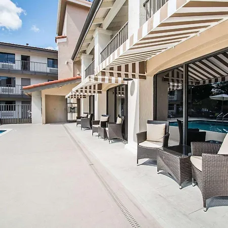 Quality Inn & Suites By The Parks-3