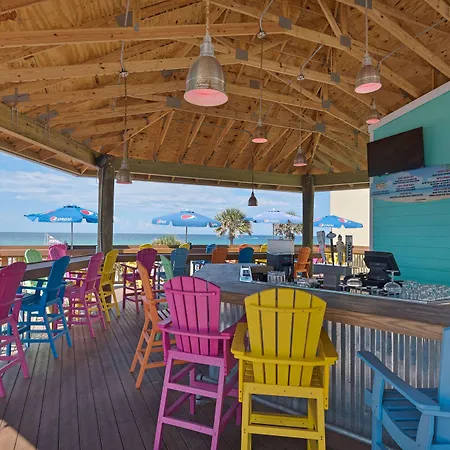 Ramada By Wyndham Panama City Beach / Beachfront-3