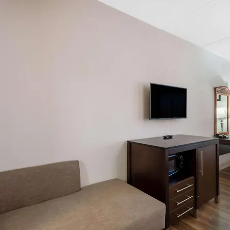 Ramada By Wyndham Panama City-2