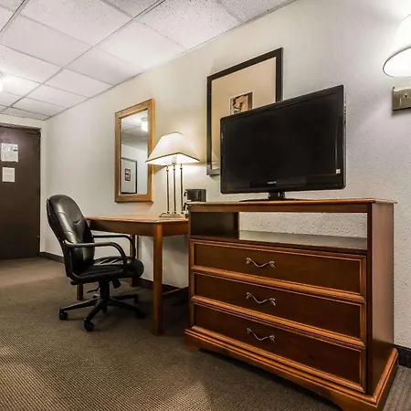Quality Inn & Suites Binghamton Vestal-2