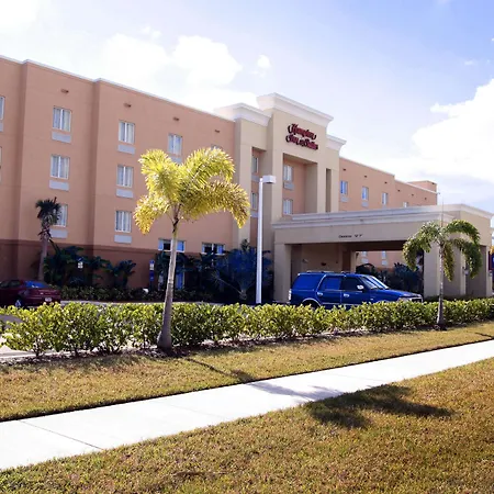 Hampton Inn & Suites - Fort Pierce-3