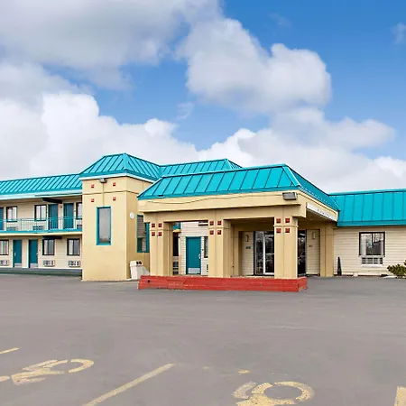 Econo Lodge Utica-3
