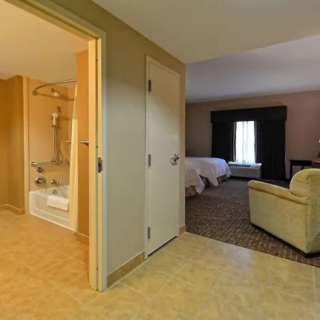 Hampton Inn Geneseo-3