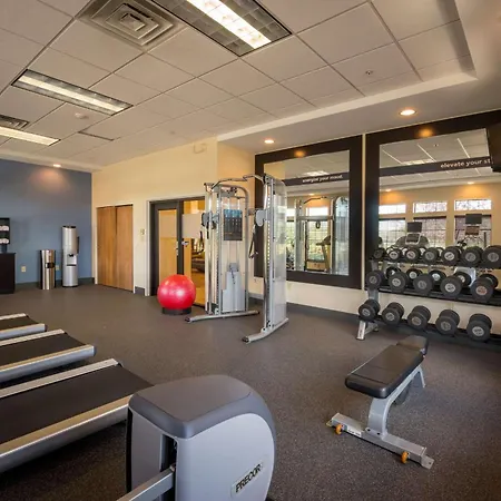 Hampton Inn & Suites Binghamton/Vestal-2