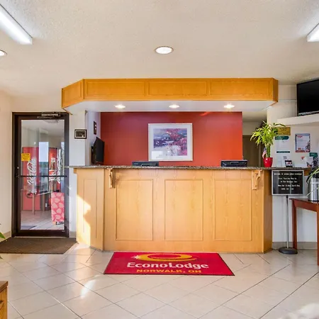 Econo Lodge-2