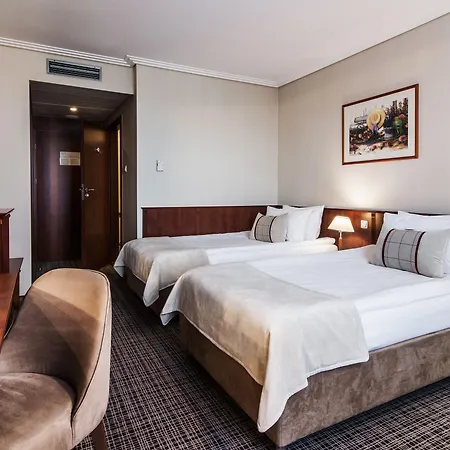 Airport Hotel Okecie-3