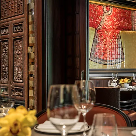 Four Seasons Hotel Singapore-2