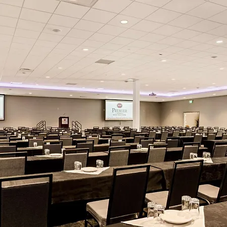Best Western Premier Calgary Plaza Hotel & Conference Centre-3