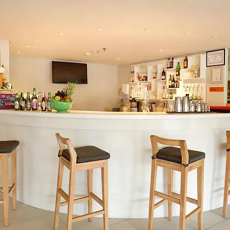 Harris Hotel Seminyak-2