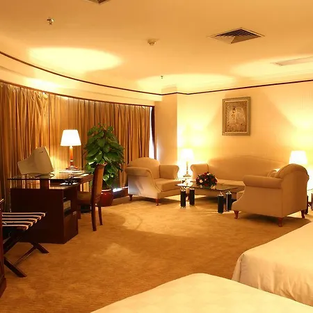 Royalty Hotel-2