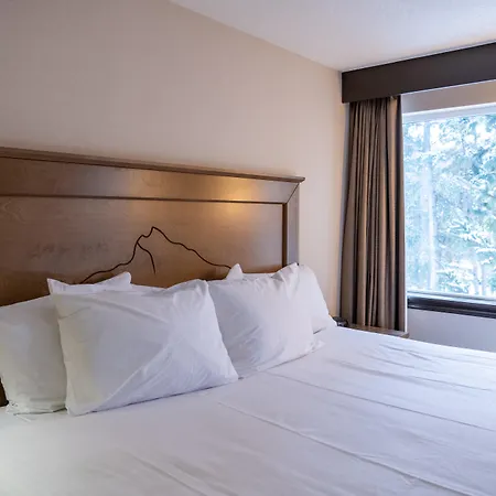 The Rundlestone Lodge-3