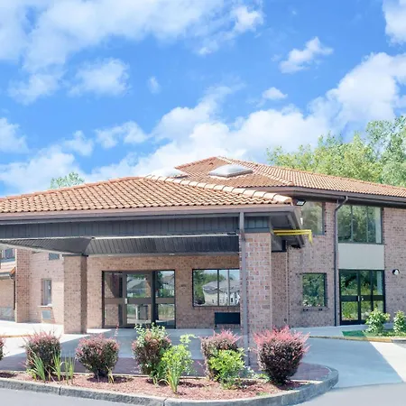 Days Inn By Wyndham Geneva/Finger Lakes-3