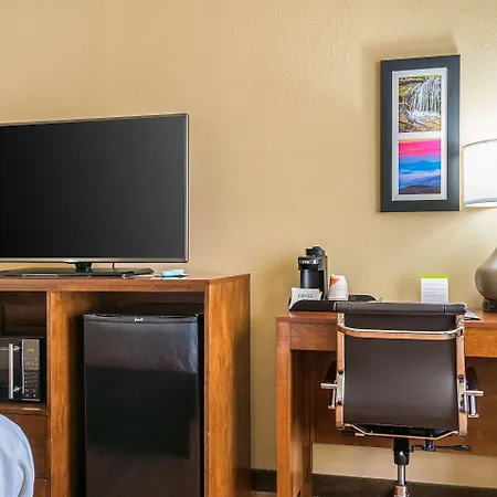 Comfort Inn Near Rocky Mount Sports Complex-2