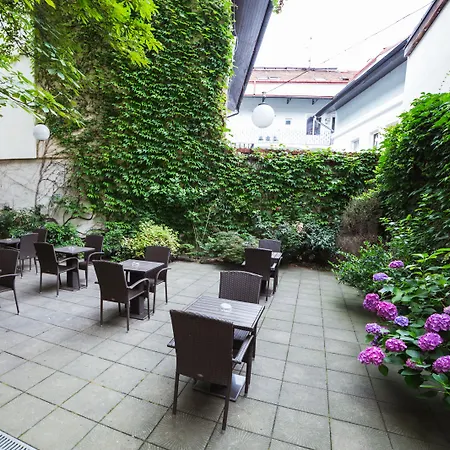 Hotel Dalimil-2